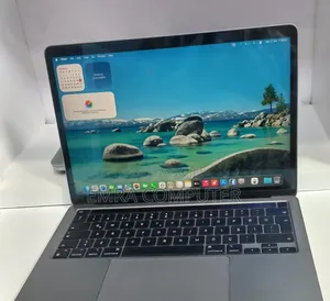 New Laptop Apple MacBook Pro 2020 M1 8GB Apple M1 Pro SSD 256GB