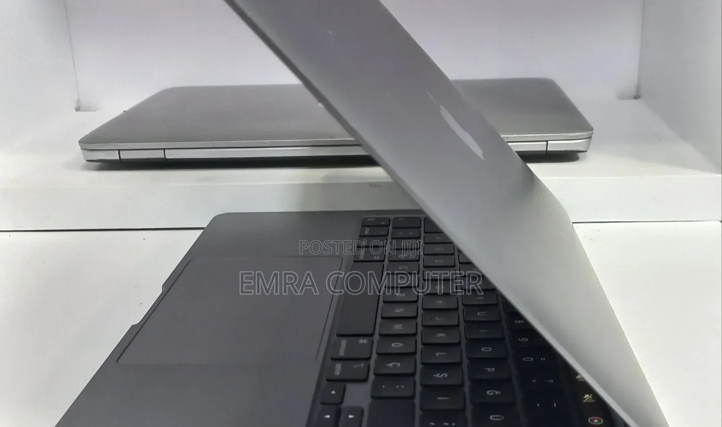 New Laptop Apple MacBook Pro 2020 M1 8GB Apple M1 Pro SSD 256GB
