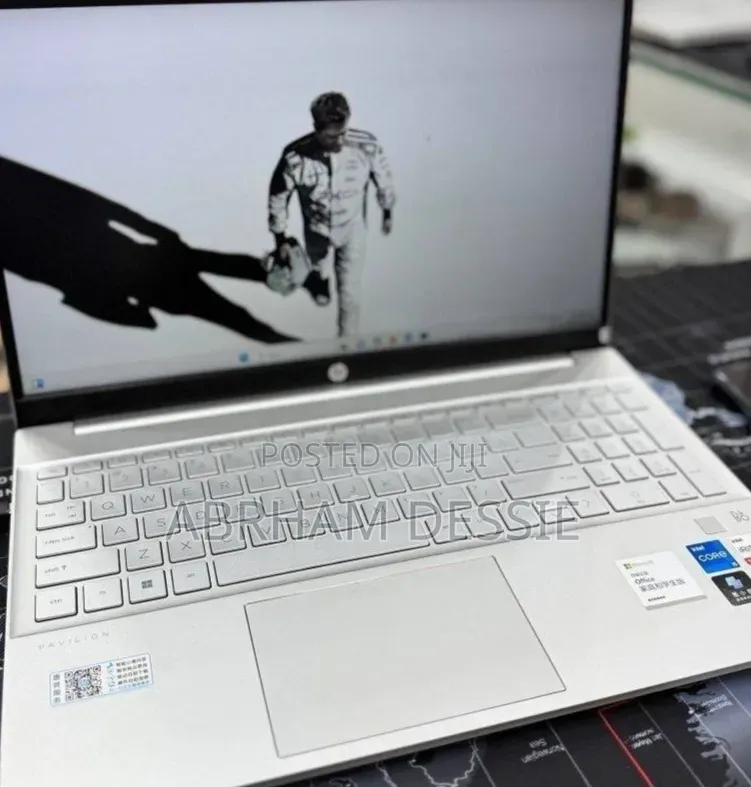 New Laptop HP 16GB Intel Core i5 SSD 512GB