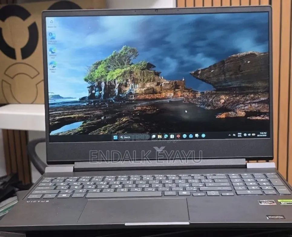 New Laptop HP Victus 15 16GB AMD Ryzen 7 SSD 512GB