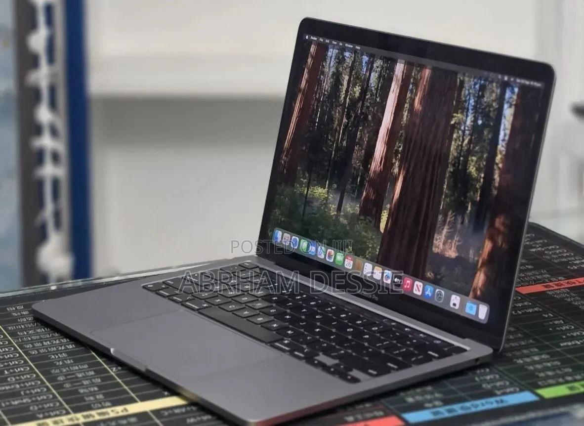 New Laptop Apple MacBook Pro 2021 M1 16GB Apple M1 SSD 512GB