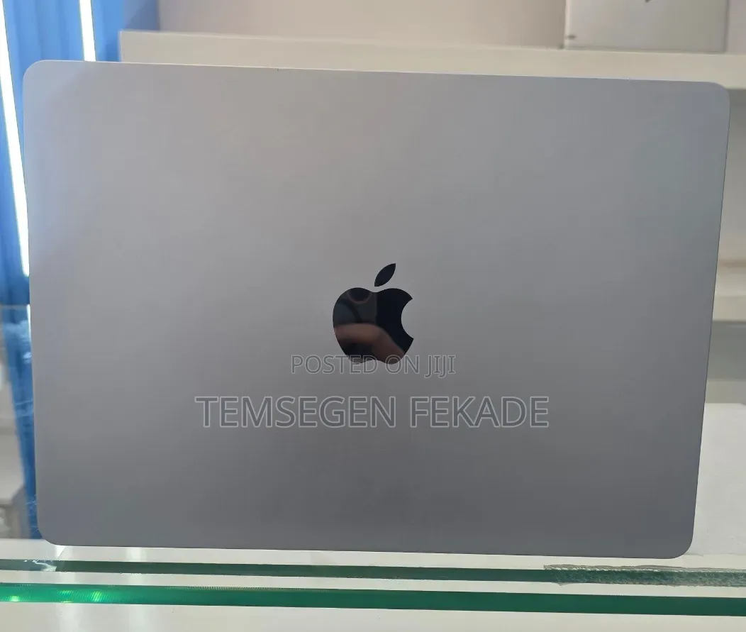 New Laptop Apple MacBook Air 2025 M4 16GB Apple M4 SSD 512GB