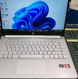 New Laptop HP 8GB AMD Ryzen 5 SSD 512GB