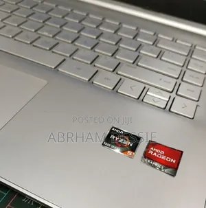 New Laptop HP 8GB AMD Ryzen 5 SSD 512GB