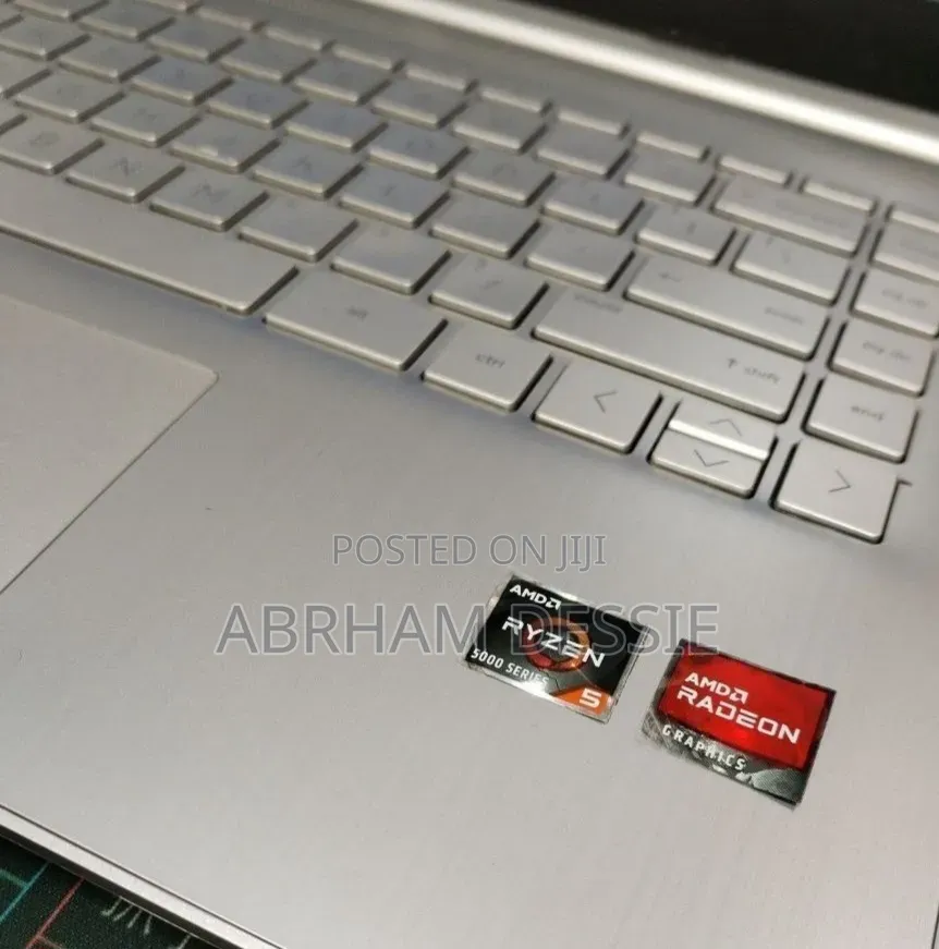 New Laptop HP 8GB AMD Ryzen 5 SSD 512GB