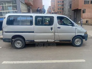 Toyota Grand HiAce 2001 Gray