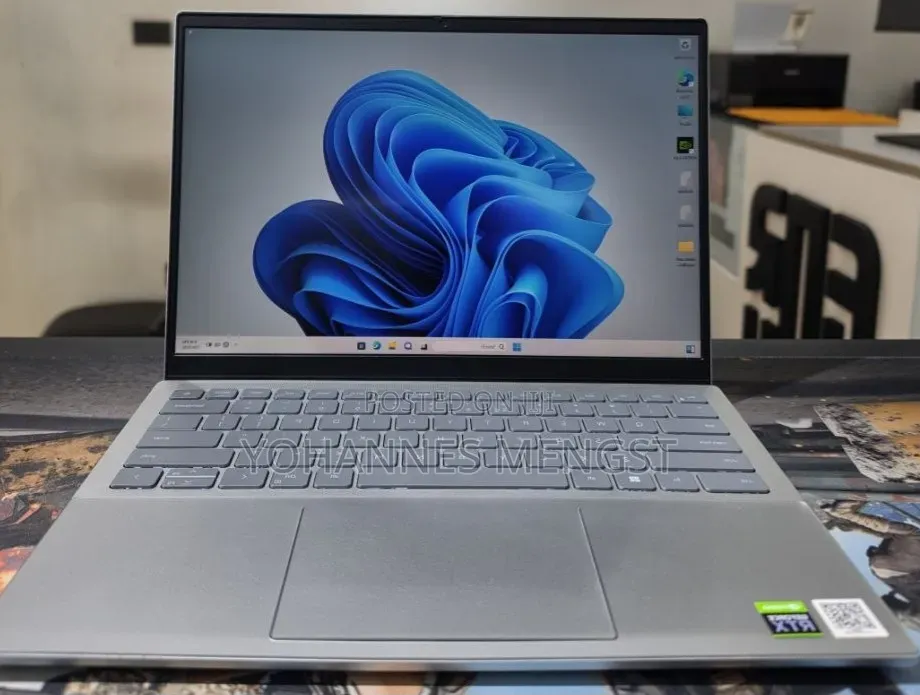 New Laptop Dell Inspiron 15 16GB Intel Core i7 SSD 512GB