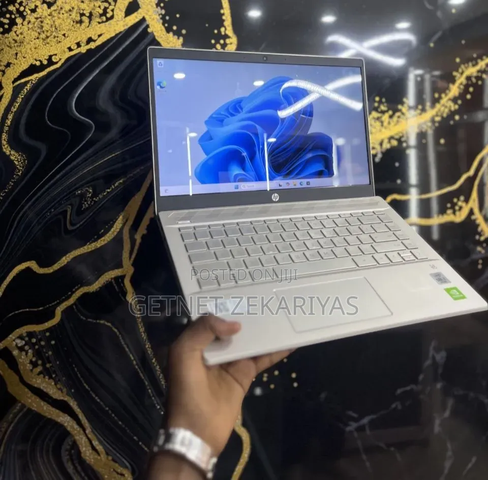 New Laptop HP Pavilion 14 16GB Intel Core i7 SSD 512GB