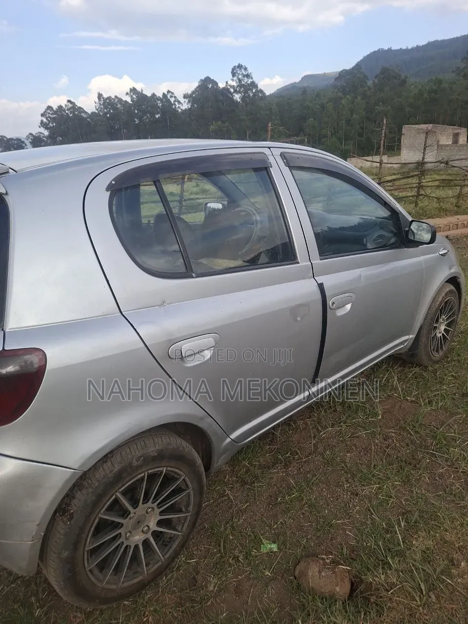 Toyota Vitz 2001 Silver