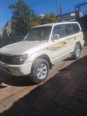 Toyota Land Cruiser 1998 White