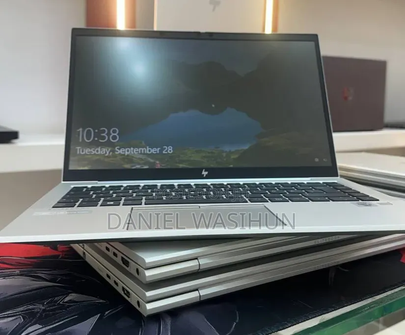 New Laptop HP EliteBook 830 G8 16GB Intel Core i7 SSD 512GB