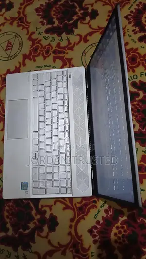 Laptop HP Pavilion 15 8GB Intel Core i5 HDD 1T