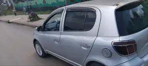 Toyota Vitz 2004 Silver