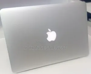 New Laptop Apple MacBook Pro 8GB Intel Core i5 SSD 256GB