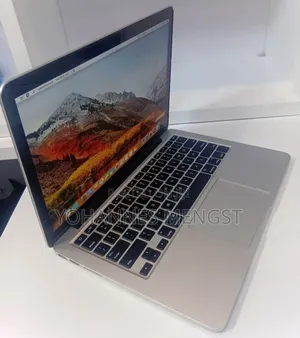New Laptop Apple MacBook Pro 8GB Intel Core i5 SSD 256GB