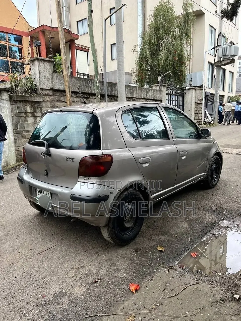 Toyota Vitz 2003 Silver