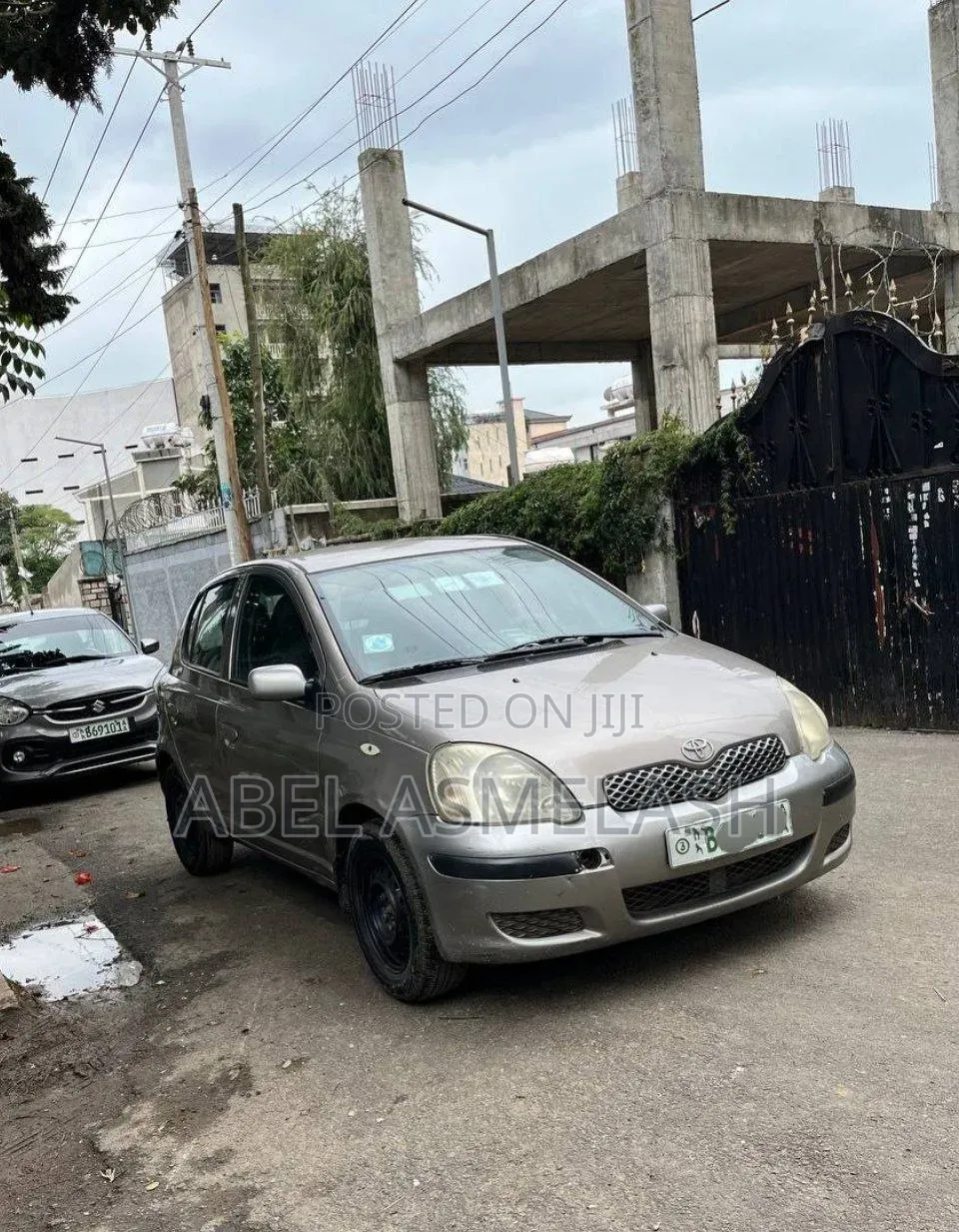 Toyota Vitz 2003 Silver