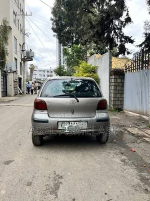 Toyota Vitz 2003 Silver