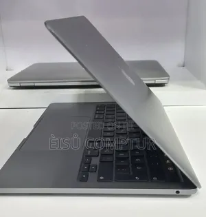 New Laptop Apple MacBook Pro 2021 M1 8GB Apple M1 Pro SSD 256GB
