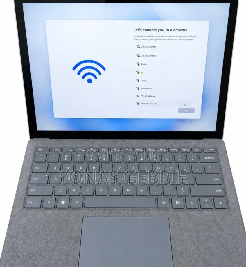 New Laptop Microsoft Surface 8GB AMD Ryzen 5 SSD 256GB