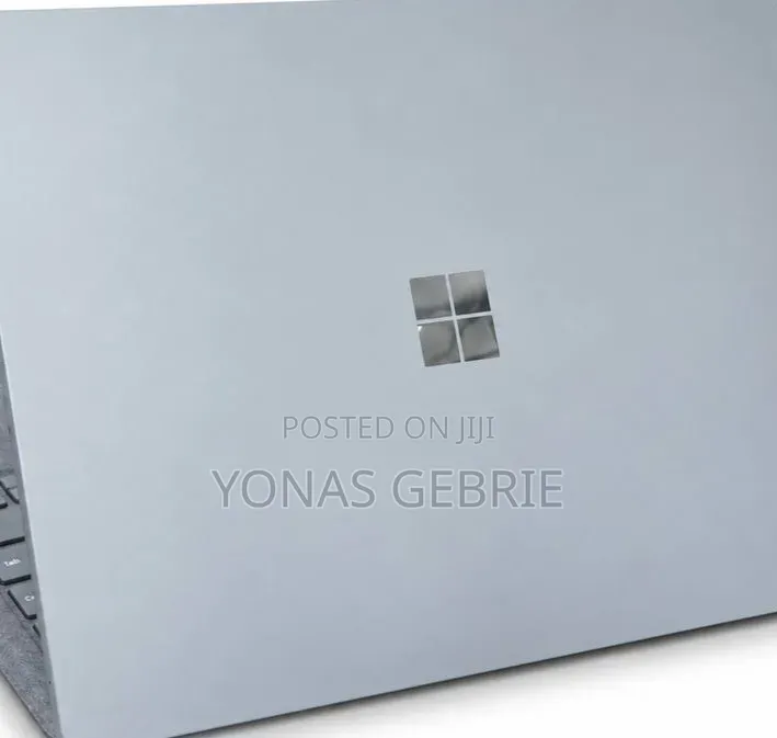 New Laptop Microsoft Surface 8GB AMD Ryzen 5 SSD 256GB