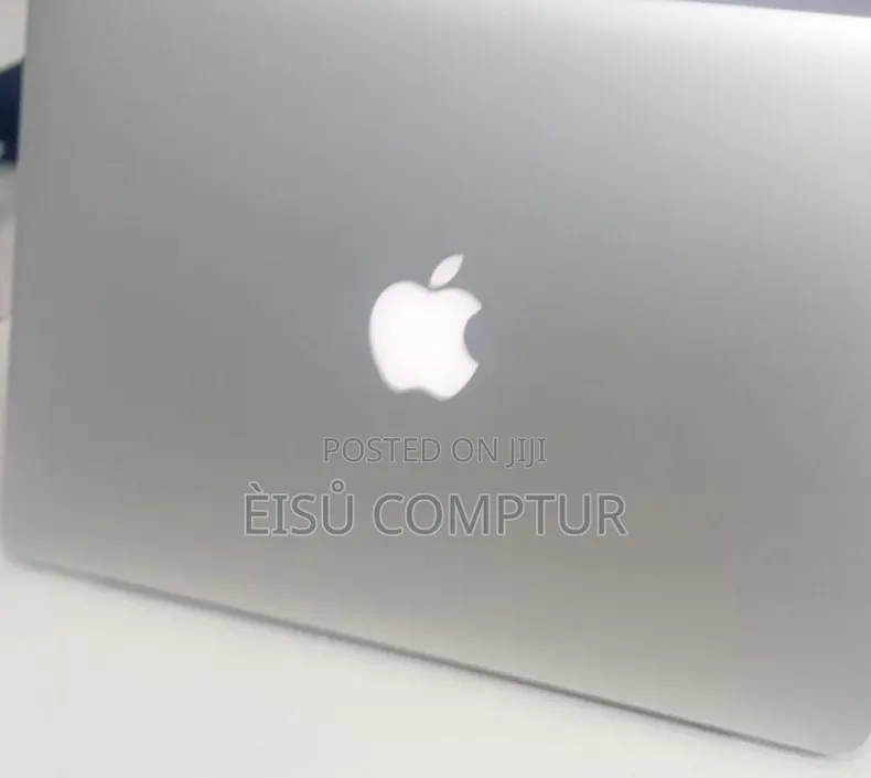 New Laptop Apple MacBook 2013 8GB Intel Core i5 SSD 256GB