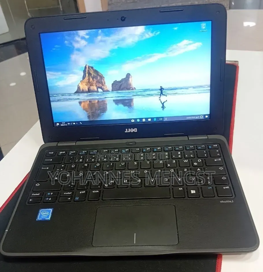 New Laptop Dell Latitude 3180 4GB Intel Core i5 SSD 640GB