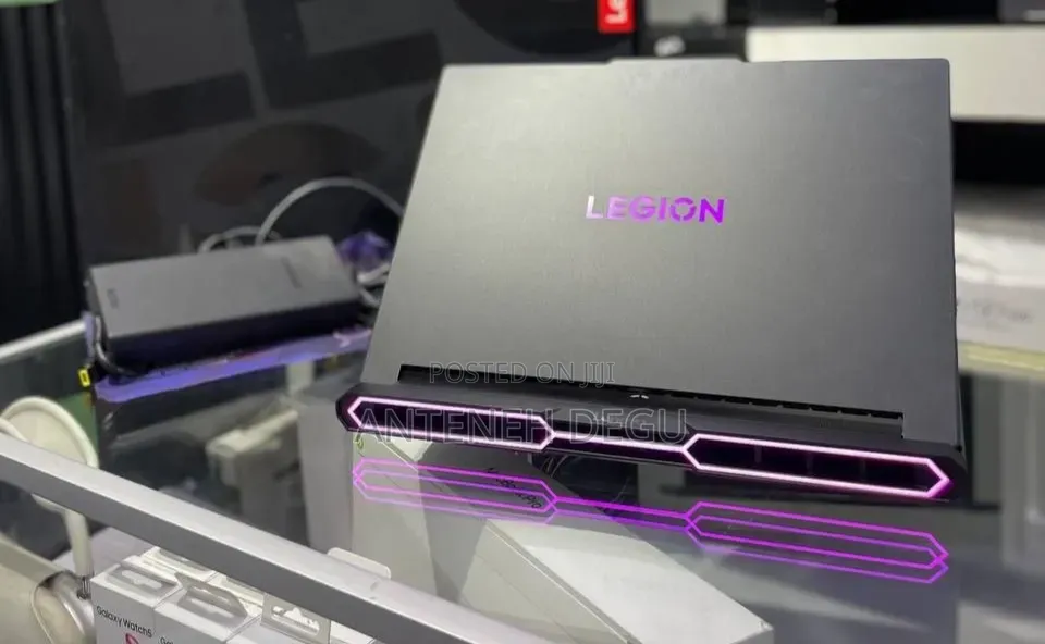 New Laptop Lenovo Legion Pro 7 32GB Intel Core Ultra 9 SSD 1T