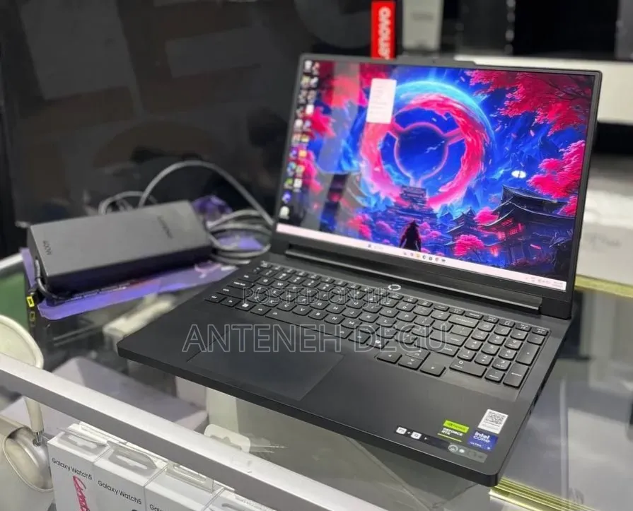 New Laptop Lenovo Legion Pro 7 32GB Intel Core Ultra 9 SSD 1T