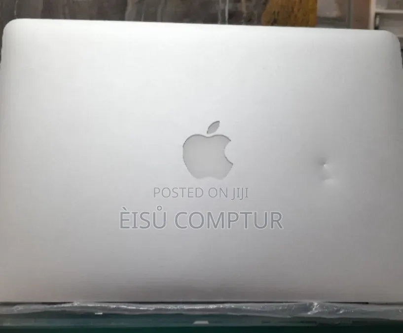 New Laptop Apple MacBook 2013 8GB Intel Core i5 SSD 256GB