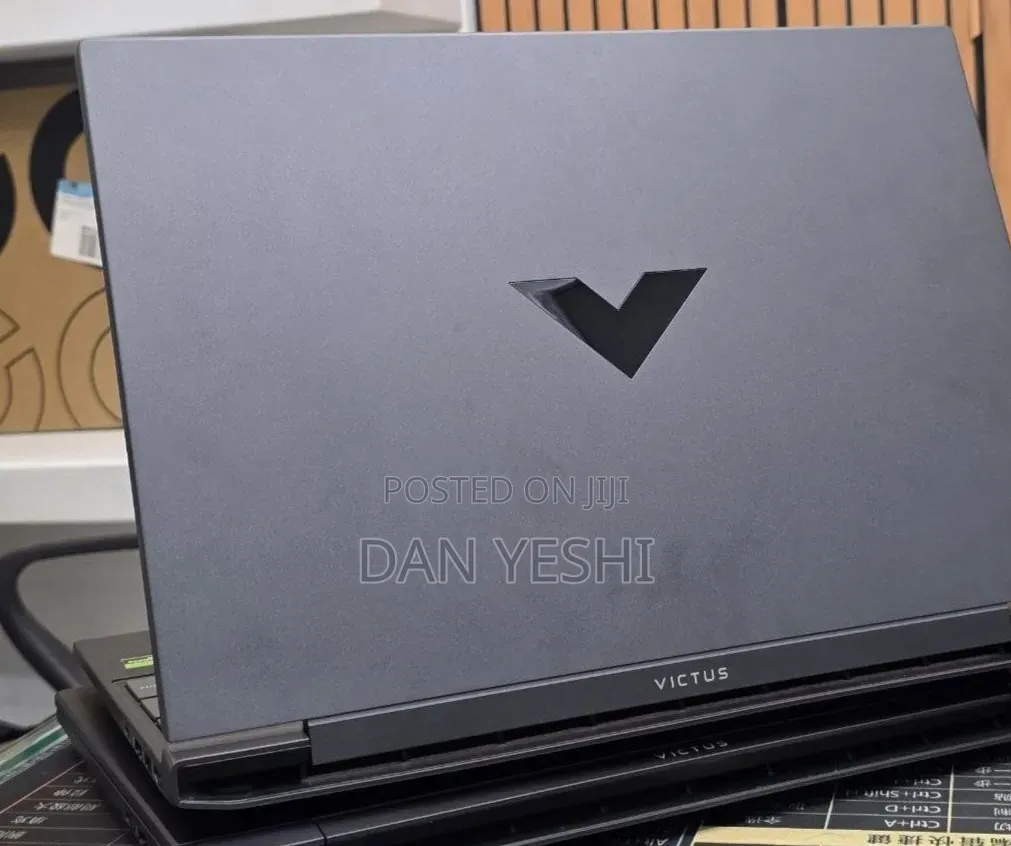 New Laptop HP Victus 15 16GB AMD Ryzen 7 SSD 512GB