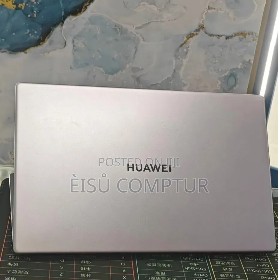New Laptop Huawei MateBook 16s 8GB Intel Core i3 SSD 256GB