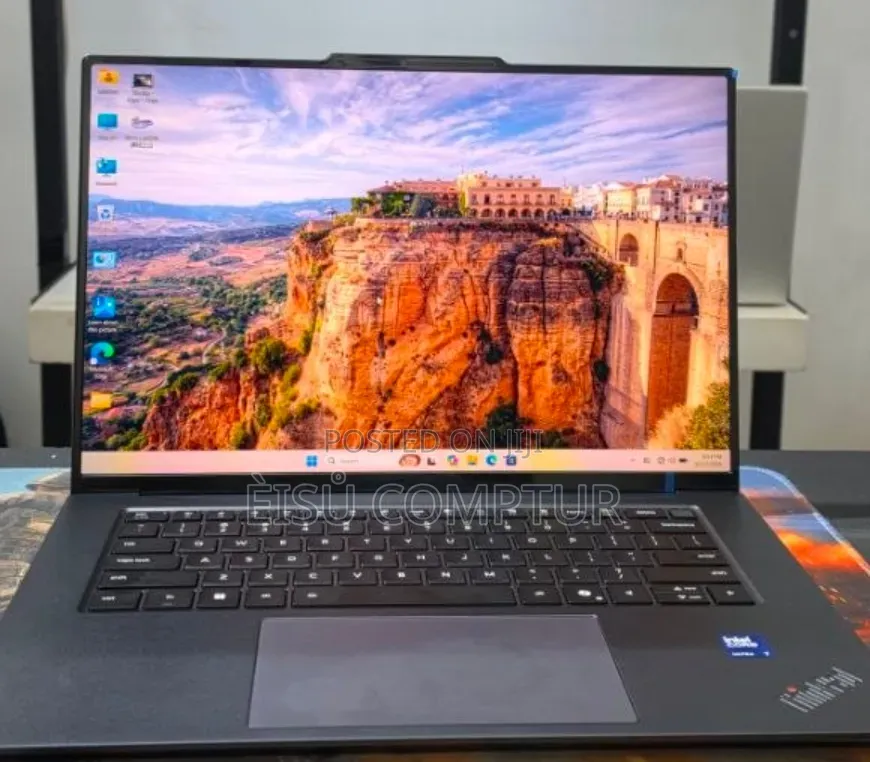 New Laptop Lenovo ThinkPad Edge 13 32GB Intel Core Ultra 7 SSD 1T