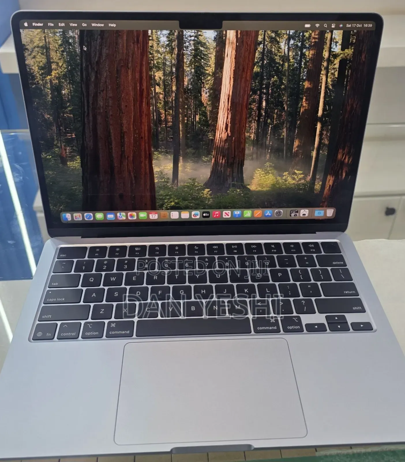 New Laptop Apple MacBook Air 2025 M4 16GB Apple M4 SSD 512GB