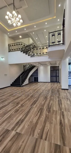 8bdrm House in Adis Ababa, Bole for sale