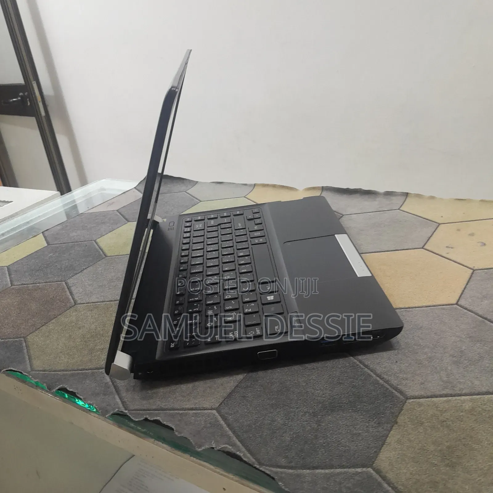 Laptop Toshiba Portege R30 6GB Intel Core i5 HDD 750GB