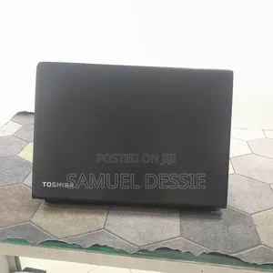 Laptop Toshiba Portege R30 6GB Intel Core i5 HDD 750GB