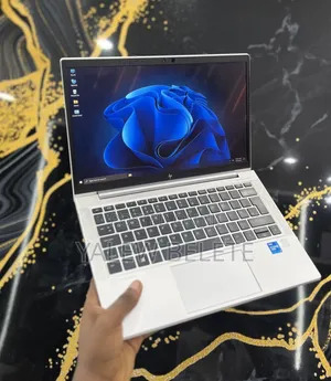 New Laptop HP EliteBook 830 G8 16GB Intel Core i5 SSD 512GB