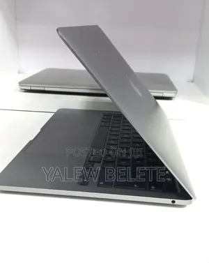New Laptop Apple MacBook Pro 2020 M1 8GB Apple M1 Pro SSD 256GB
