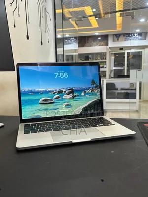New Laptop Apple MacBook 2020 32GB Intel Core i7 SSD 512GB