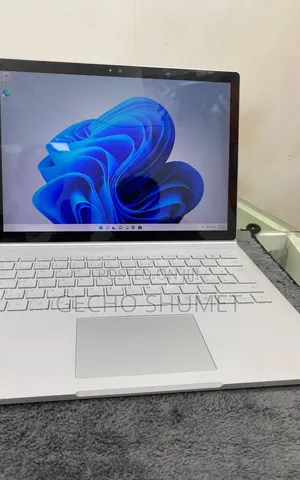 New Laptop Microsoft Surface Book 8GB Intel Core i5 SSD 128GB