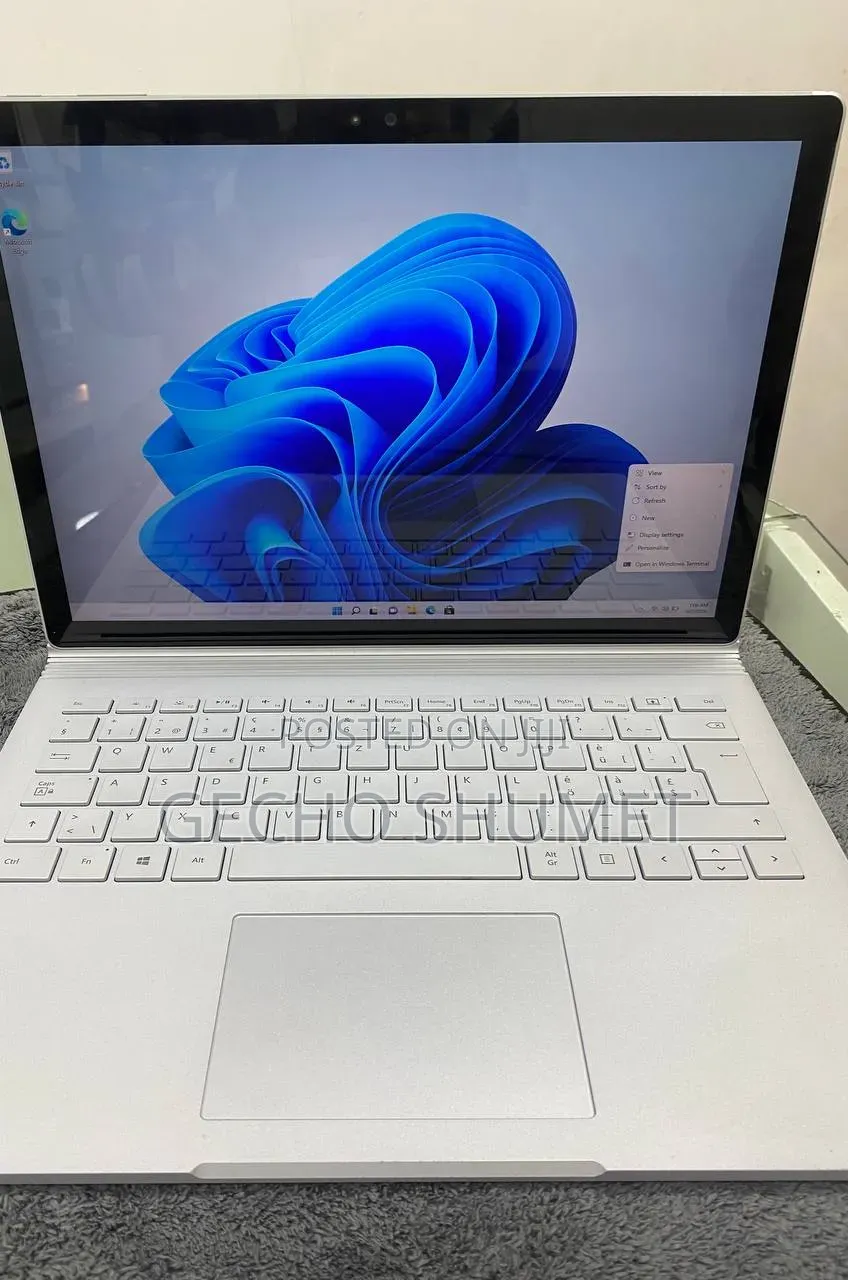 New Laptop Microsoft Surface Book 8GB Intel Core i5 SSD 128GB