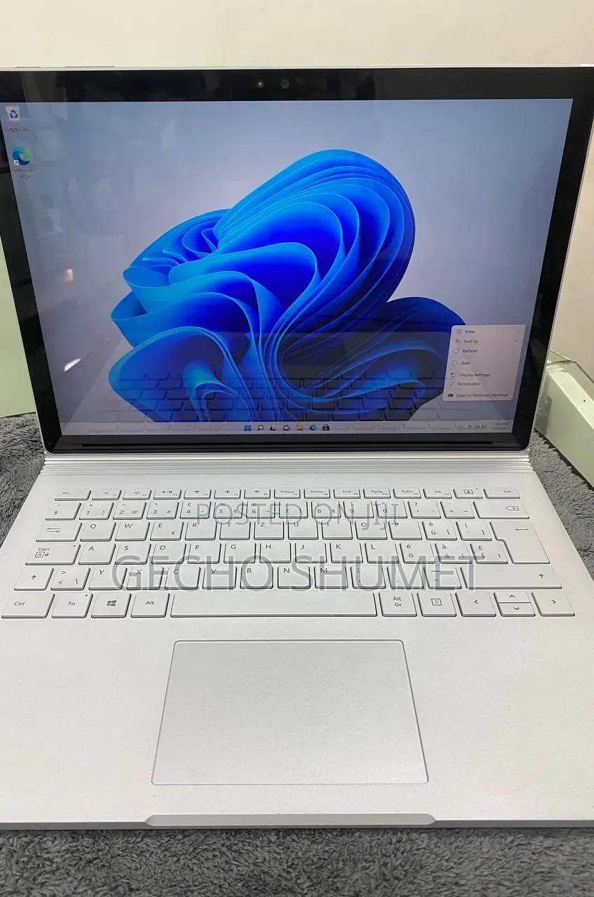 New Laptop Microsoft Surface Book 8GB Intel Core i5 SSD 128GB