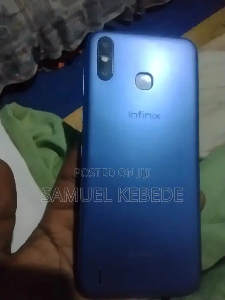 Infinix Smart 4c 32 GB Blue