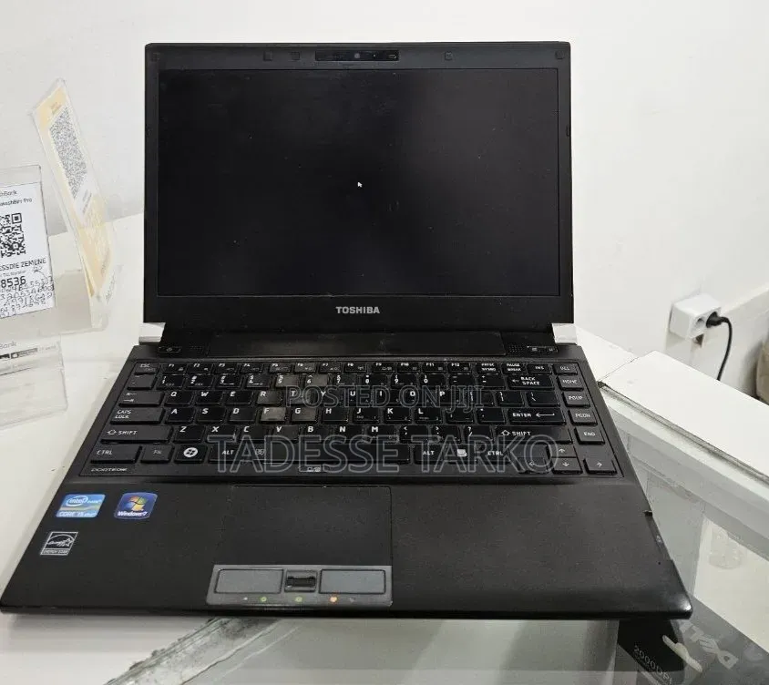 New Laptop Toshiba 6GB Intel Core i5 HDD 750GB