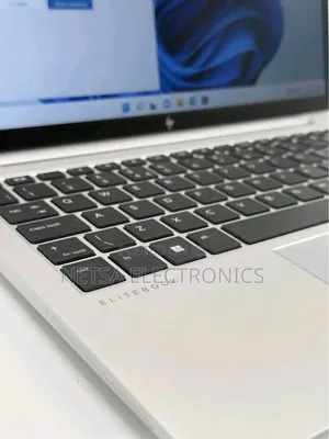 New Laptop HP EliteBook 830 G9 16GB Intel Core i5 SSD 512GB