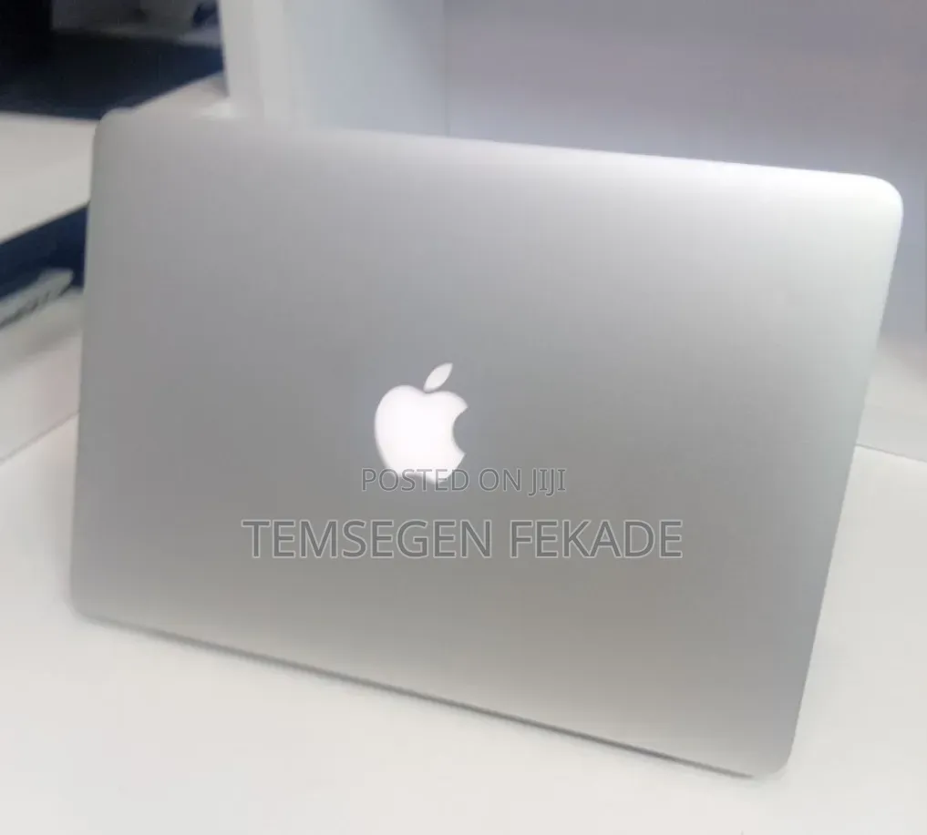 New Laptop Apple MacBook Pro 2013 8GB Intel Core i5 SSD 256GB
