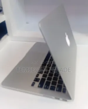 New Laptop Apple MacBook Pro 2013 8GB Intel Core i5 SSD 256GB