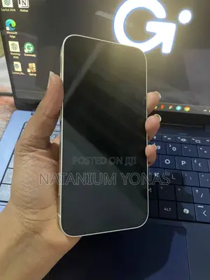 Apple iPhone 13 128 GB White