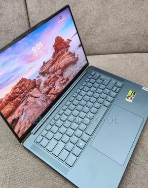 New Laptop Lenovo Yoga Slim 7 32GB AMD Ryzen 7 SSD 512GB